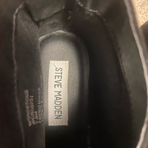 Steve Madden Black Booties with White and Red stripes on the zipper - Picture 5 of 6